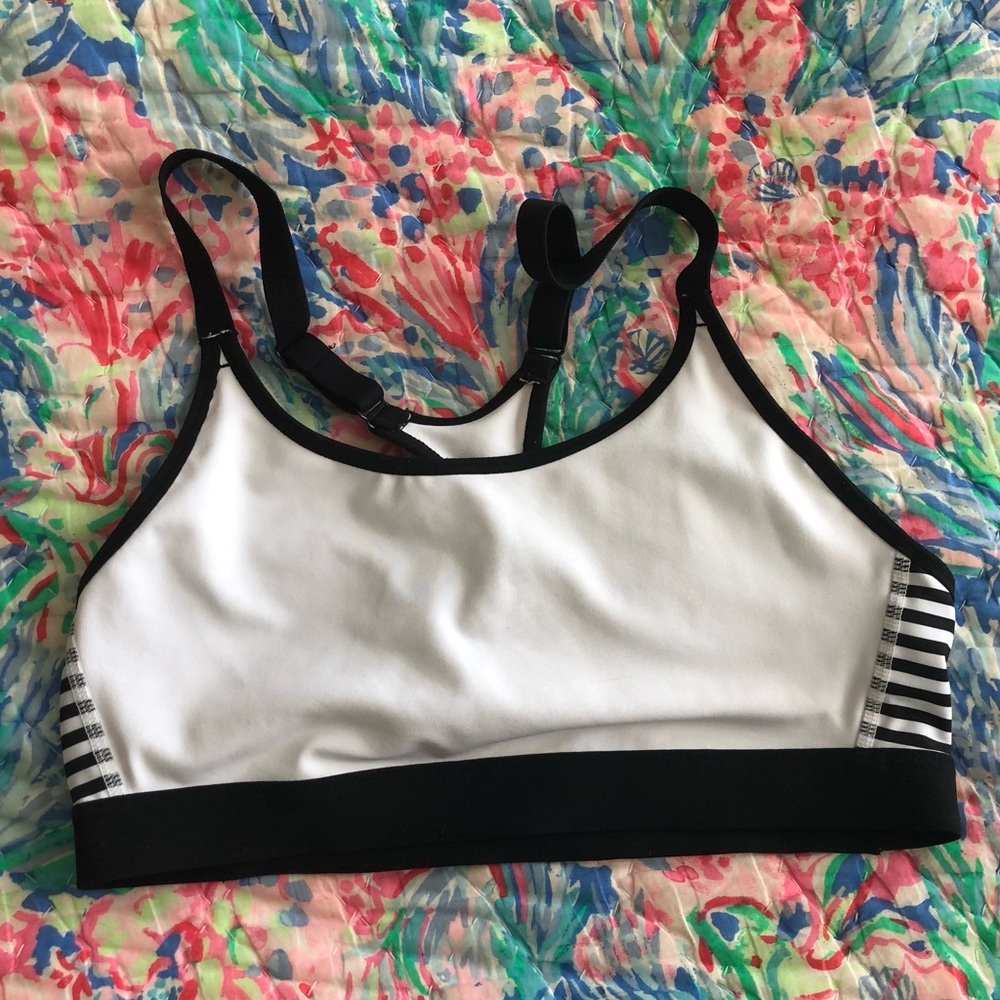 Black & white sports bra